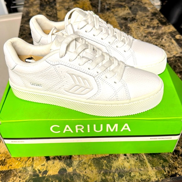 Cariuma Shoes - Cariuma salvas